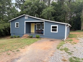 Building Photo - 484 Macon Hwy