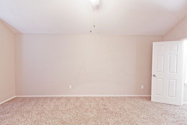 Building Photo - 10129 Placid Dr
