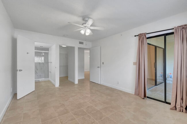 Building Photo - 15364 Lakes of Delray Blvd