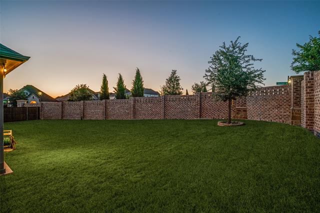 Building Photo - 3128 Lexington Dr