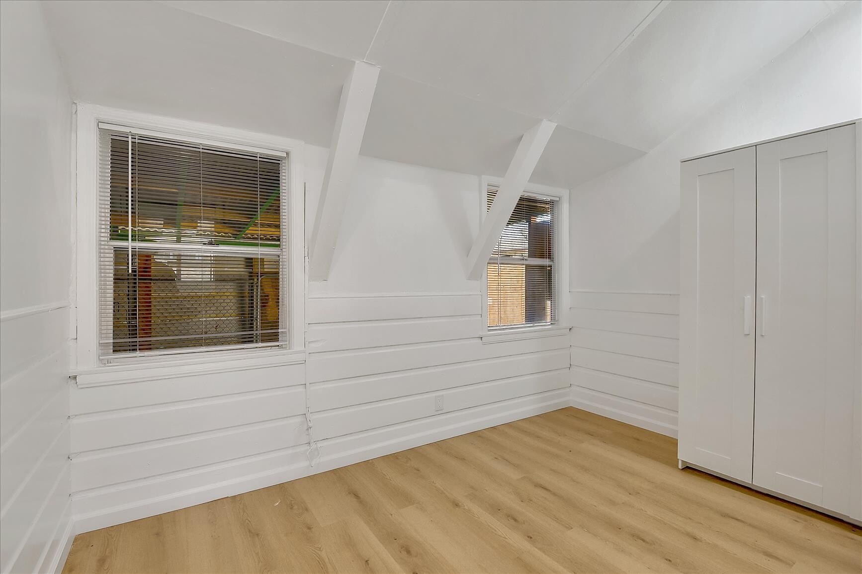 Building Photo - 3207 W 112th St