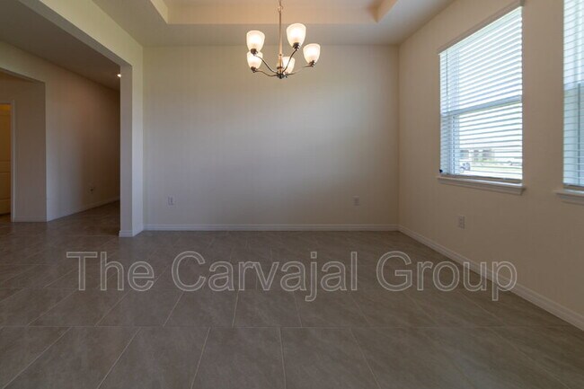 Building Photo - 1813 Walnut Crk Dr