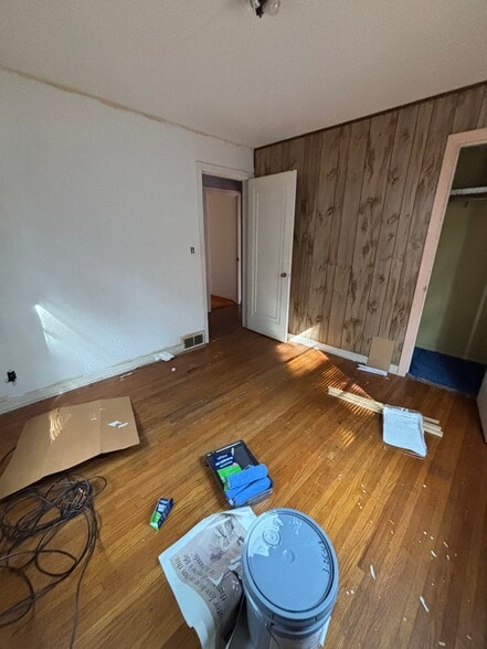 Building Photo - 2211 W Butler St