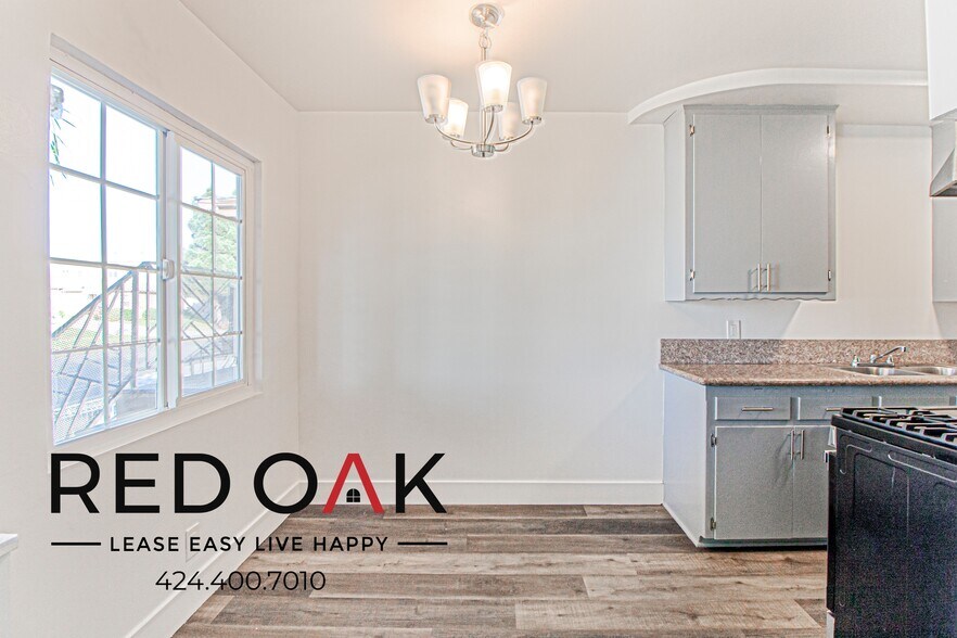 Building Photo - 901 Centinela Ave