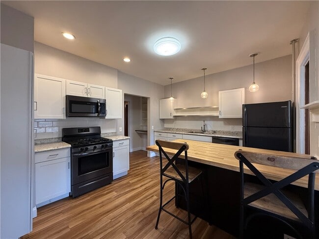 Building Photo - 1036 Monroe Ave