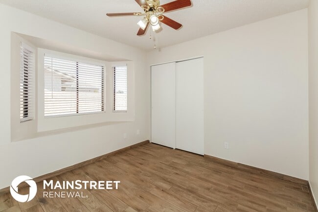 Building Photo - 1576 W Highsmith Dr