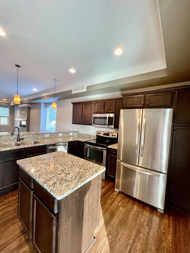 Building Photo - 211 Capstone Dr