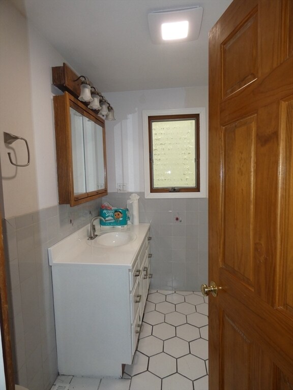 Building Photo - 15 Cypress St