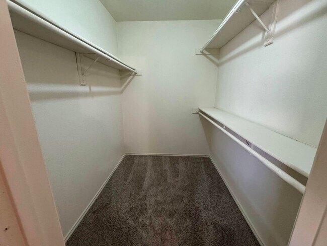 Building Photo - 4-Bedroom House for Rent in Killeen