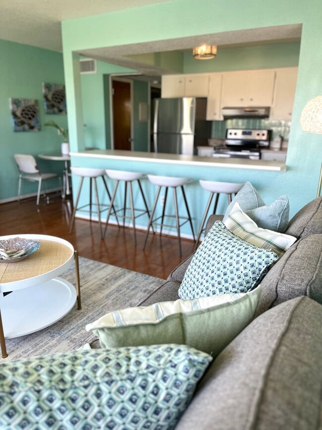 Building Photo - 515 129th Ave E