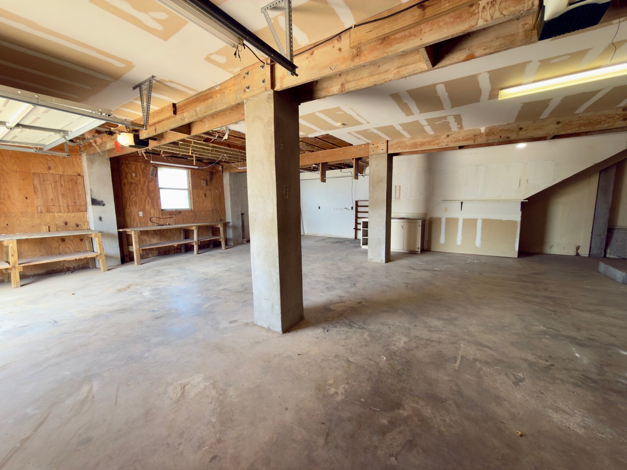 Garage/storage - 47975 Michigan Ave