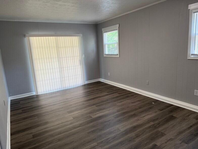 Family Room or 4th Bedroom - 110 Gilliland Ave