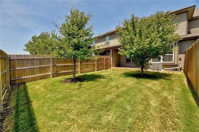 Building Photo - 13400 Briarwick Dr