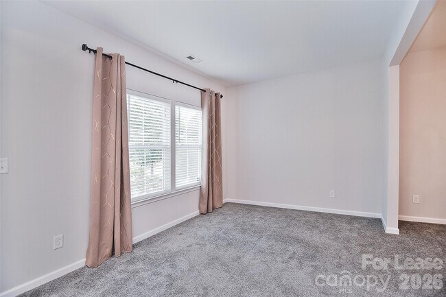 Building Photo - 5115 Chapel Chase Lane