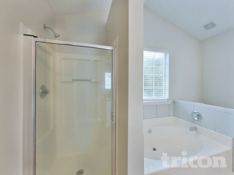 Building Photo - 2827 Appaloosa Run