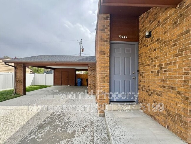 Building Photo - 5441 S 1300 E