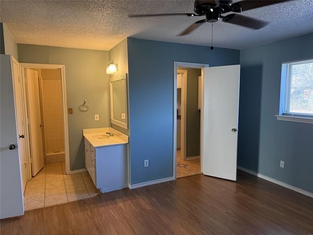 Building Photo - 2414 March Ln