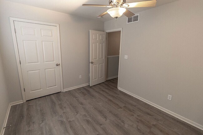 Building Photo - 3916 Snowy Owl Dr