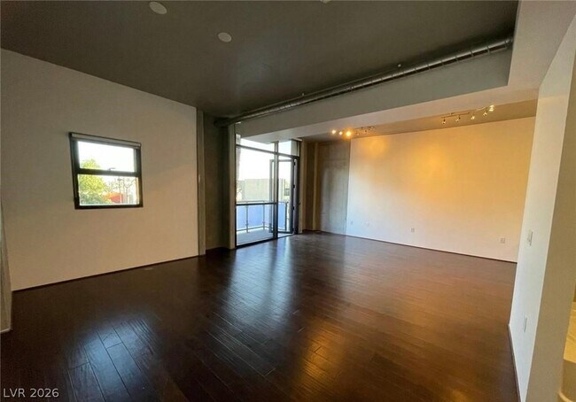 Building Photo - 353 E Bonneville Ave