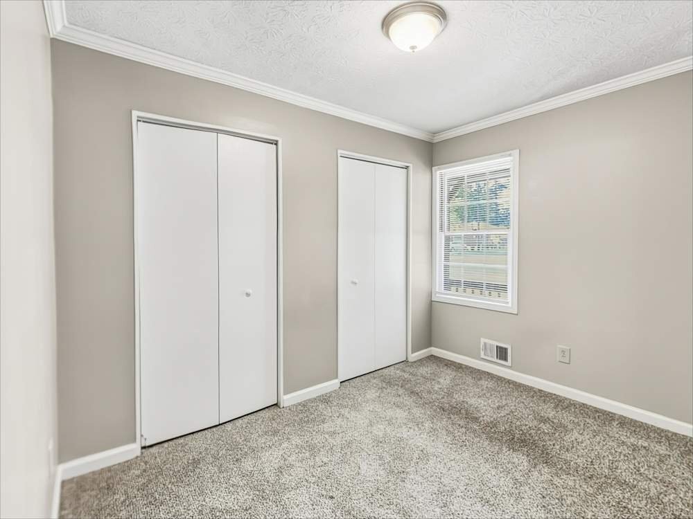 Building Photo - 4412 Bryant Dr SW