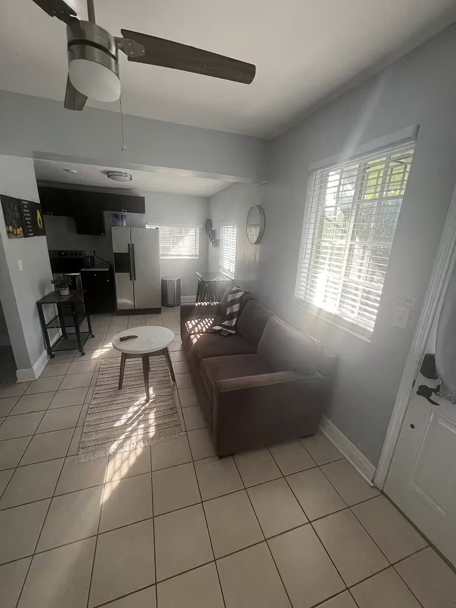 Building Photo - 2991 NW 31st Ave