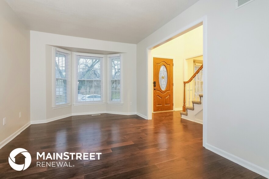 Building Photo - 8240 Bell Rd