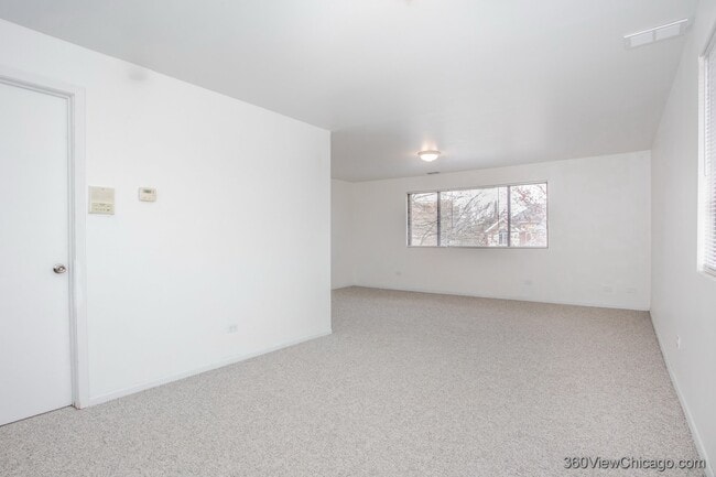 Building Photo - 7459 N Waukegan Rd