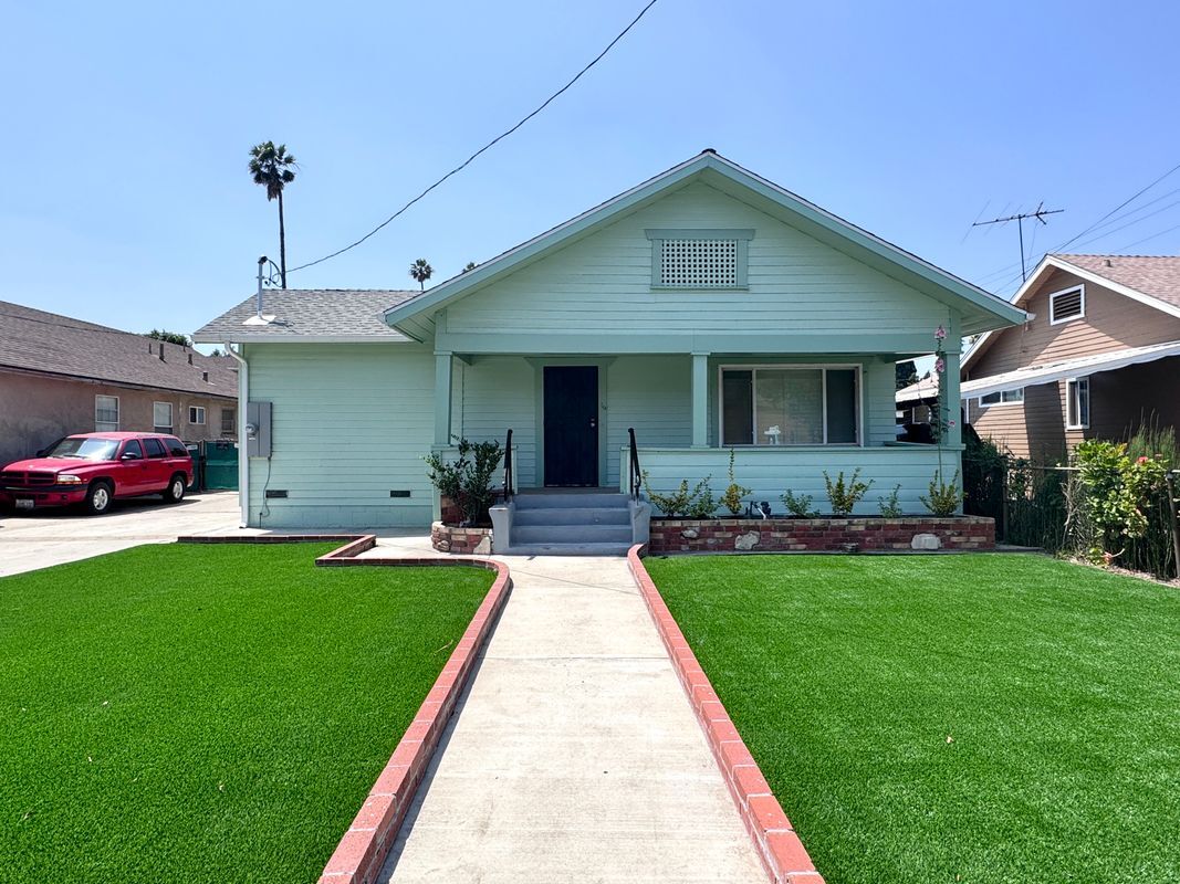 Building Photo - 319 N Rowan Ave