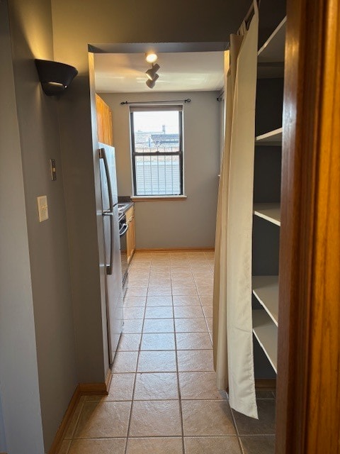 Building Photo - 45 N Paulina St