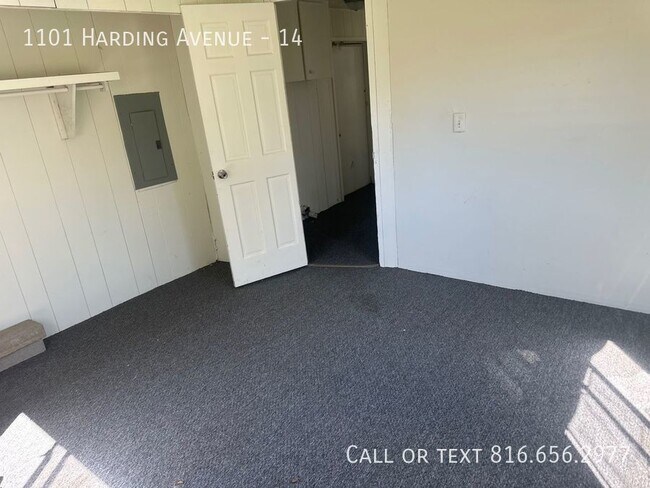 Building Photo - Mobile Home For Rent