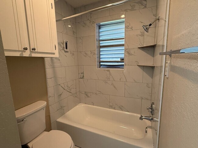 Building Photo - 12539 F Bar Dr