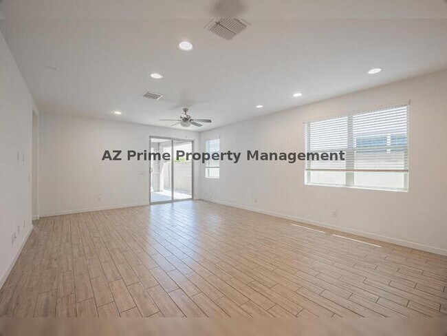 Building Photo - 16870 W Las Palmaritas Dr