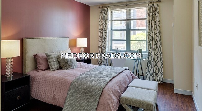 Building Photo - 50 STATION LANDING