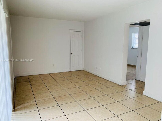 Building Photo - 8275 NE Miami Ct
