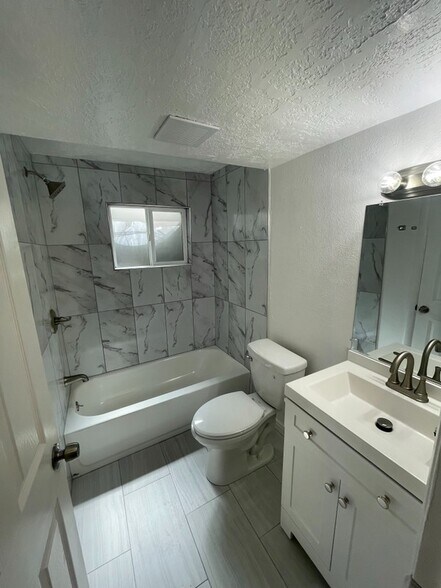 Building Photo - 2861 Cayenne Dr