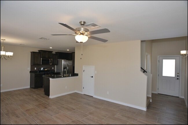 Building Photo - 806 TS Daniel Cadena Dr