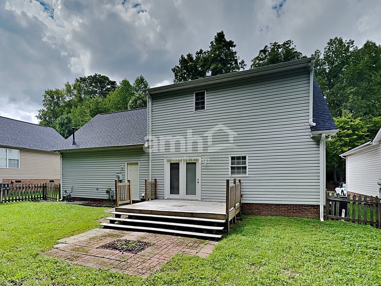 Building Photo - 1564 Cambridge Heights Pl NW