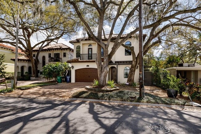 Building Photo - 3122 W Oakellar Ave