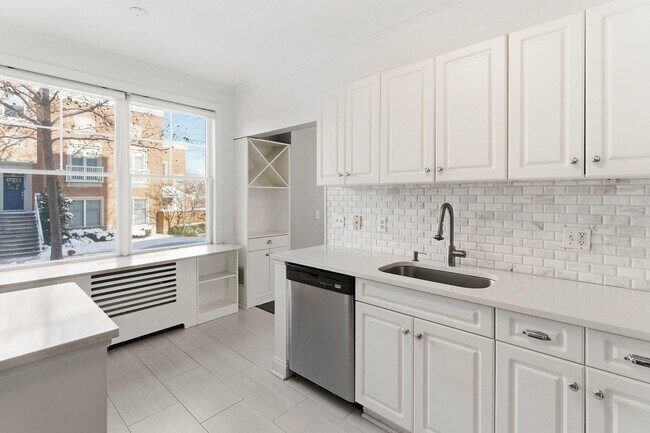 Building Photo - 30 CONSTITUTION Way