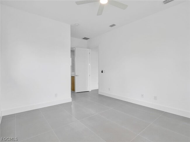 Building Photo - 6191 Kambach St