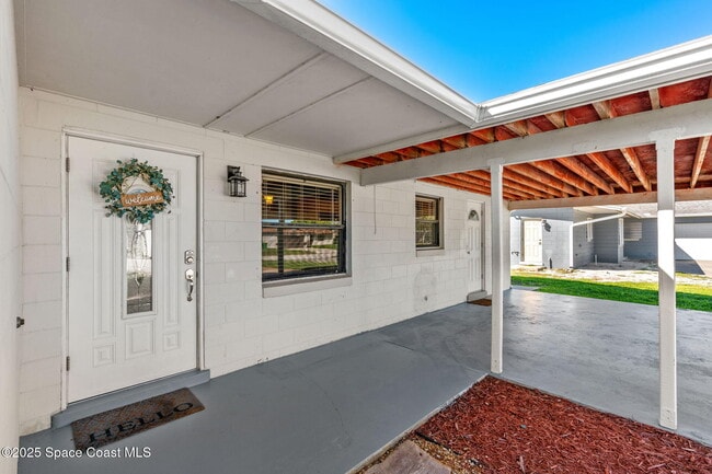 Building Photo - 1375 Crevalle Ave