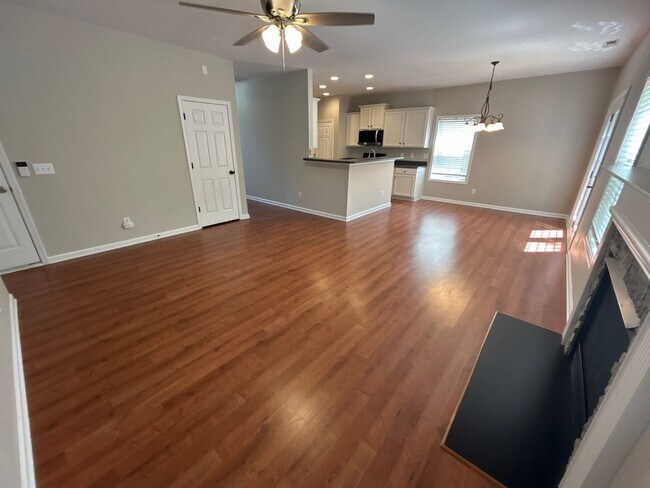 Building Photo - 4 Bedroom | 3 Bathroom Apex Home with Fenc...