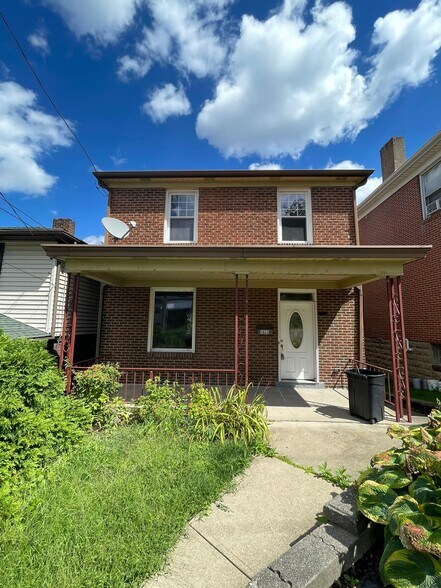 Primary Photo - 1631 Fallowfield Ave