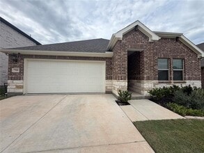 Building Photo - 706 Easthill Dr