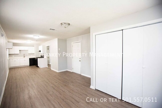 Building Photo - 1112 Ray Rd