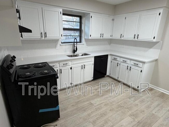 Building Photo - 14008 Bayberry Pl