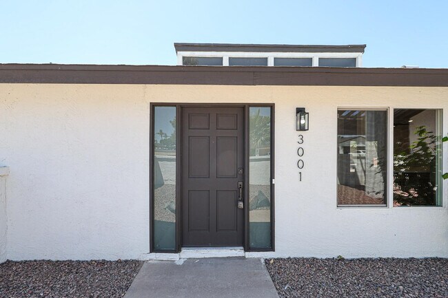 Building Photo - 3001 W Mercer Ln