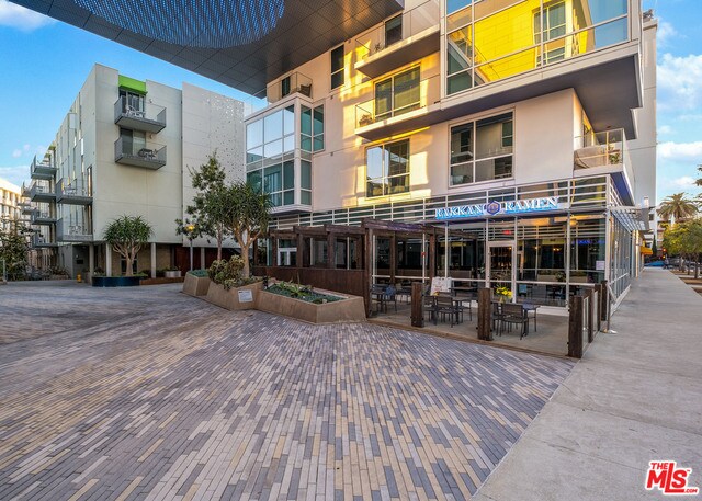 Building Photo - 1705 Ocean Ave