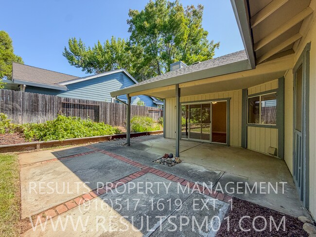 Building Photo - 112 Dyrell Way