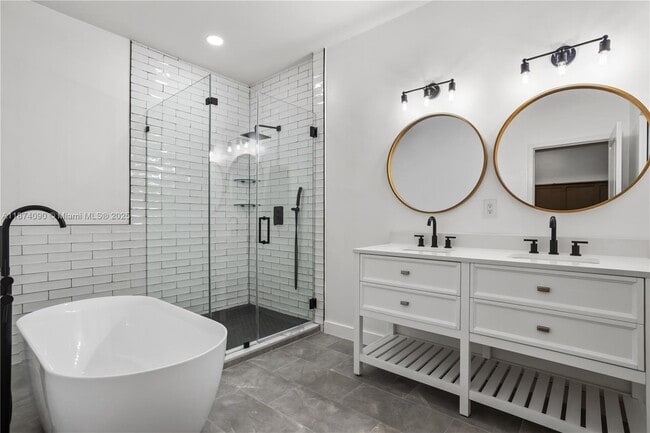 Building Photo - 4859 NW 55th Pl
